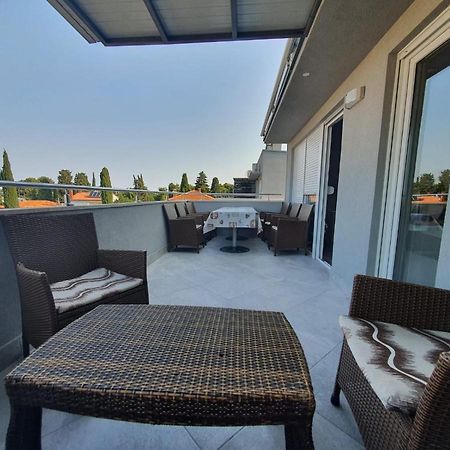 Apartment Sara Umag Ngoại thất bức ảnh